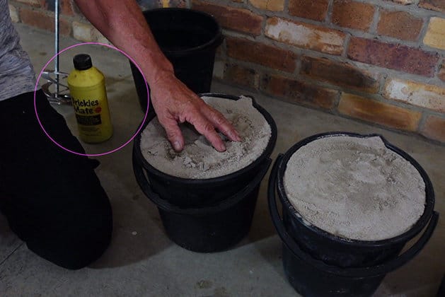 plasticizer makes mortar easier to work with